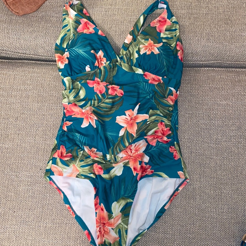 KONA SOL One Piece Swimsuit size Large